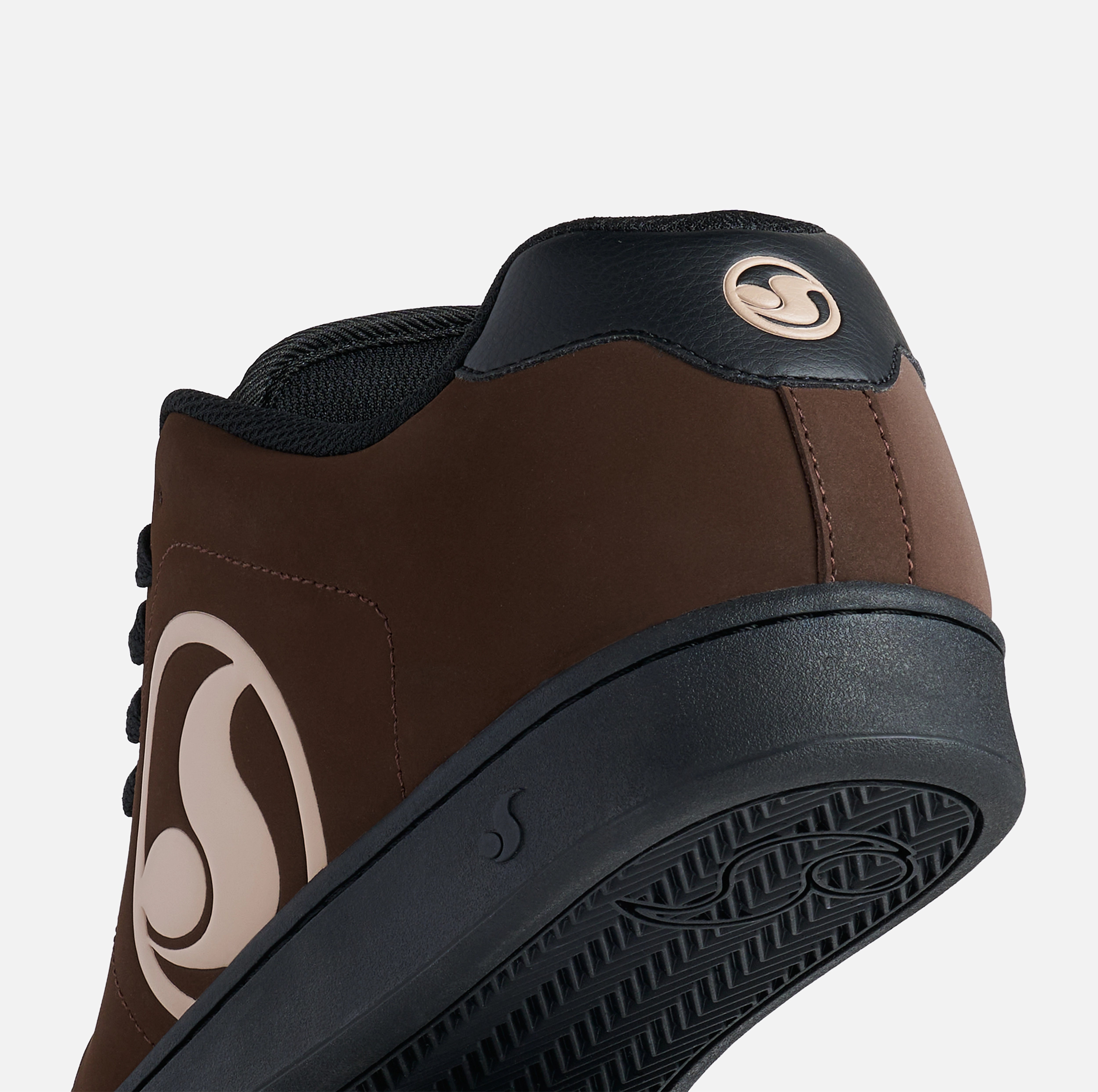 dvs-revival-skate-schuh-lace-to-toe image 2