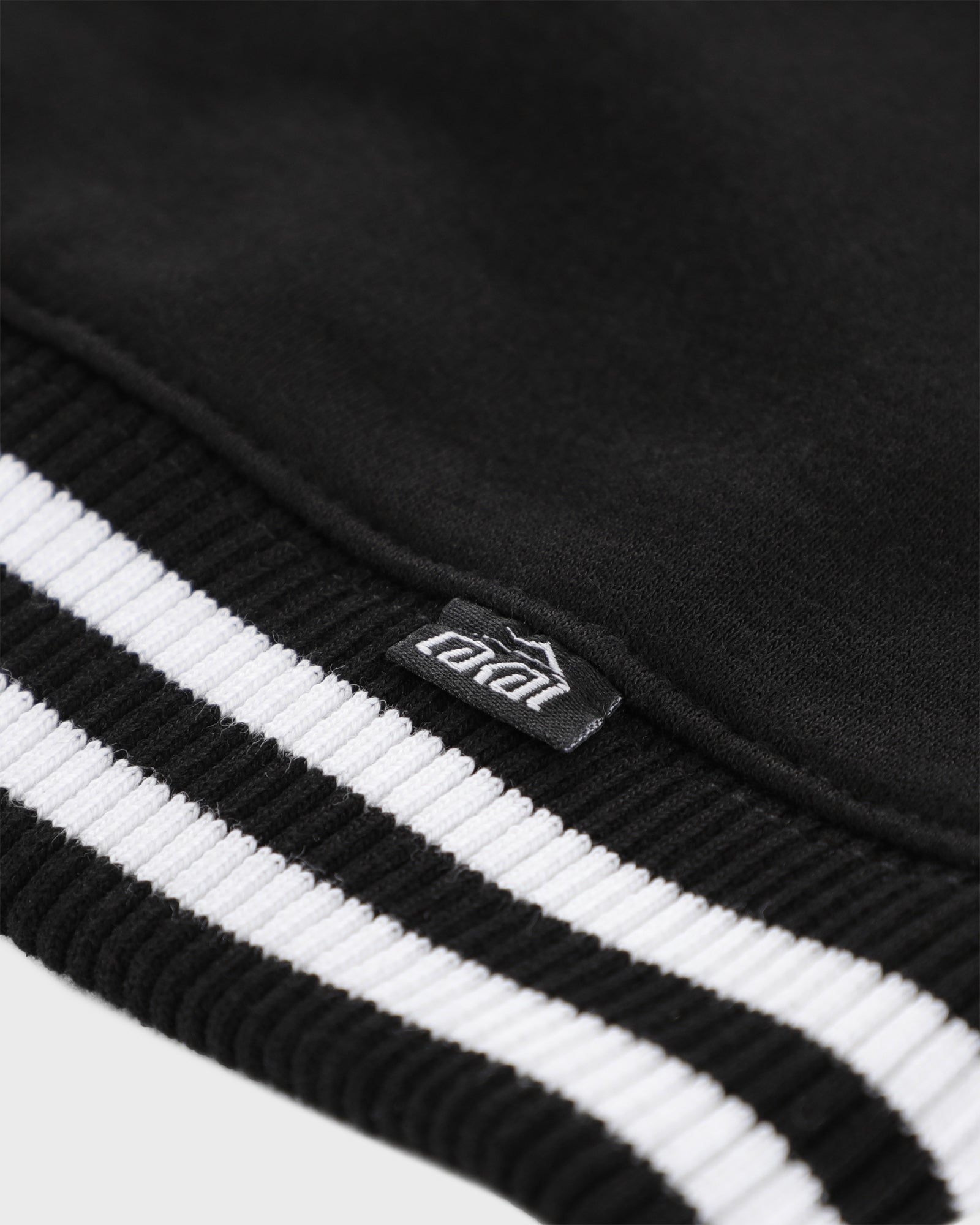 lakai-classic-oversized-sunfaded-crewneck-schwarz image 7