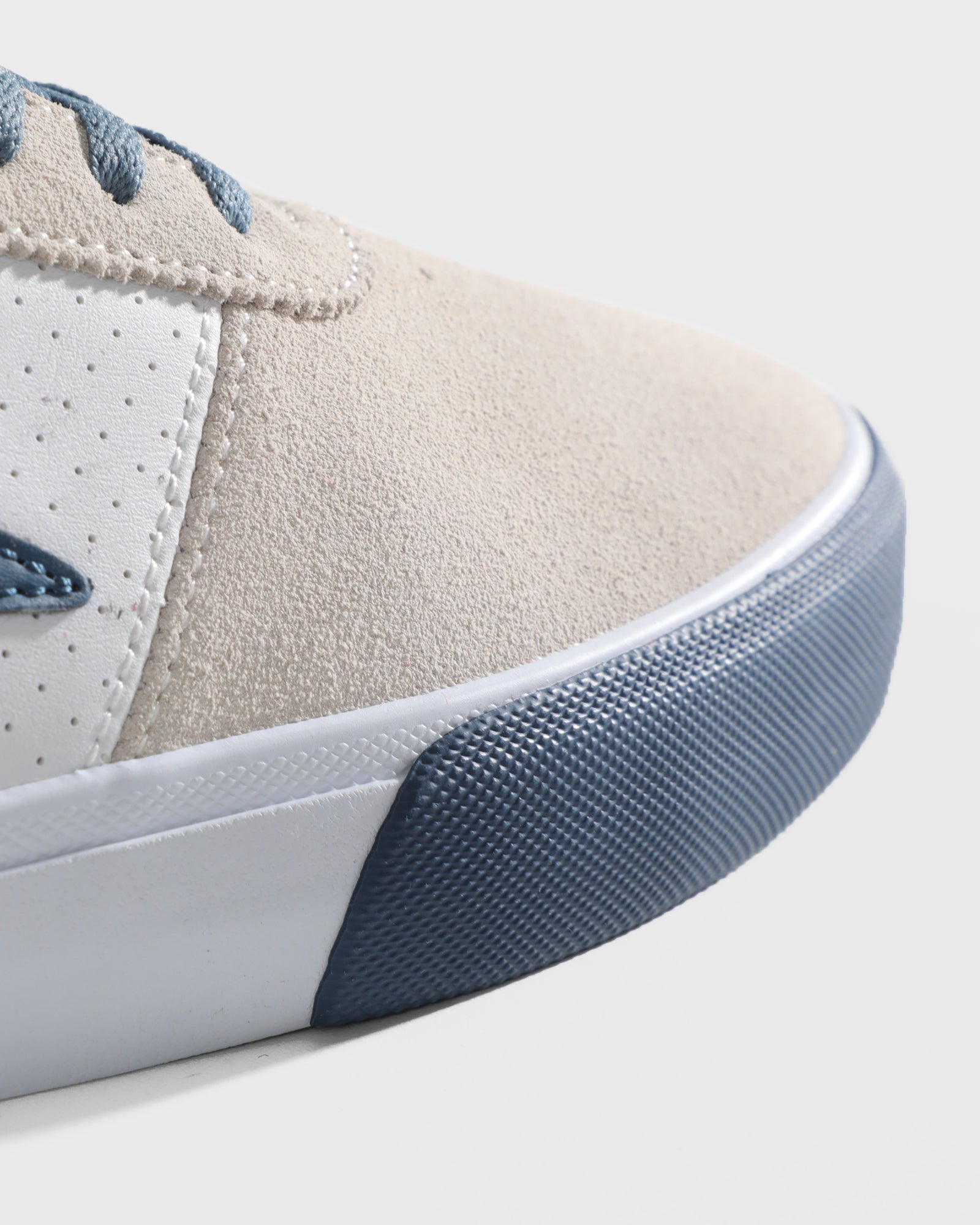 lakai-manchester-white-suede-navy-perf image 5