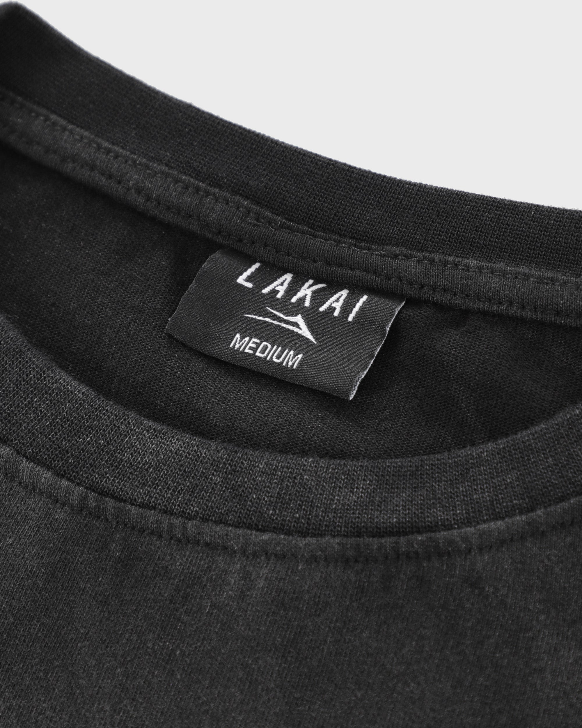 lakai-sunfaded-cropped-boxy-tee-t-shirt-black image 4