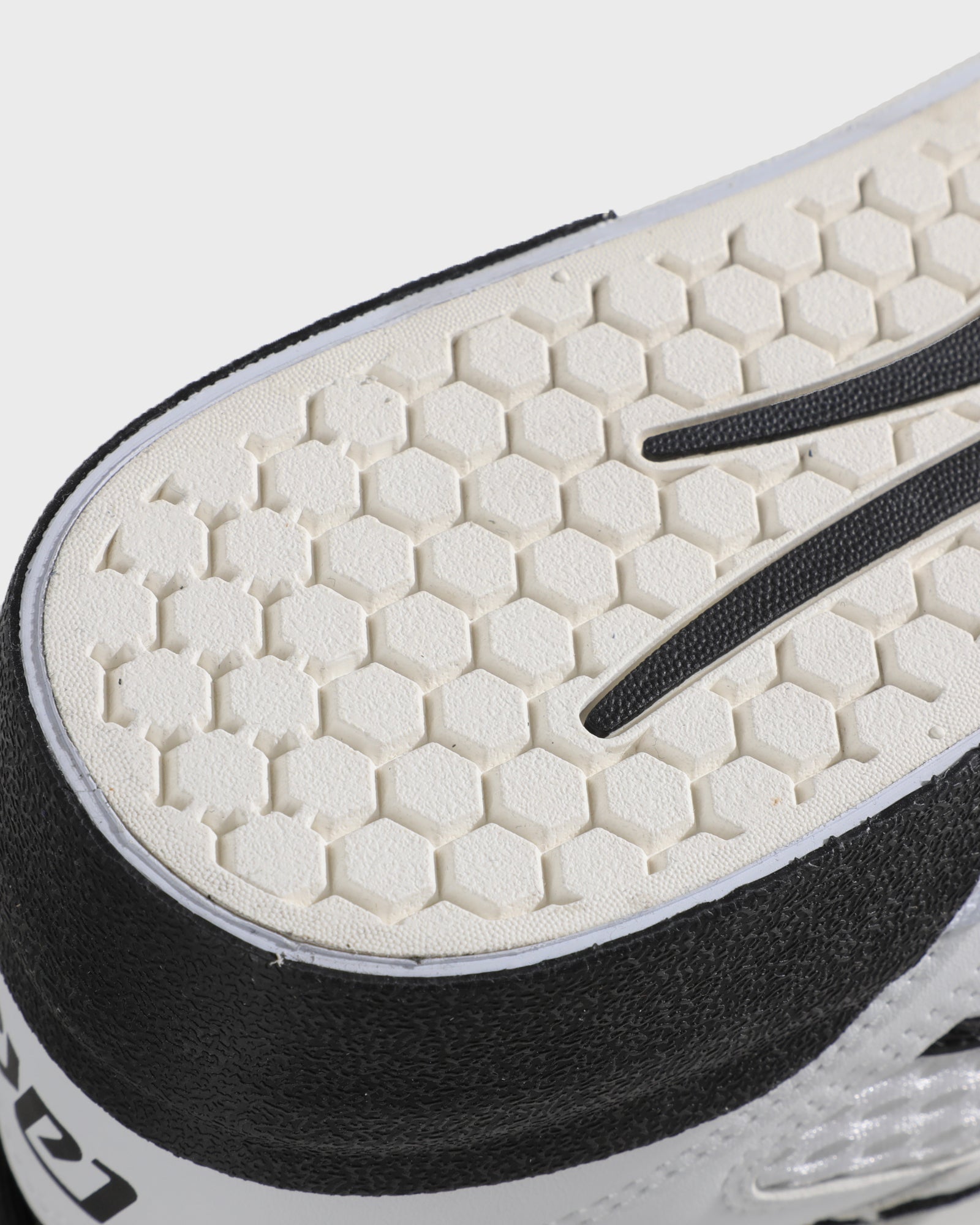 lakai-aran-wei-es-leder-schwarz image 4