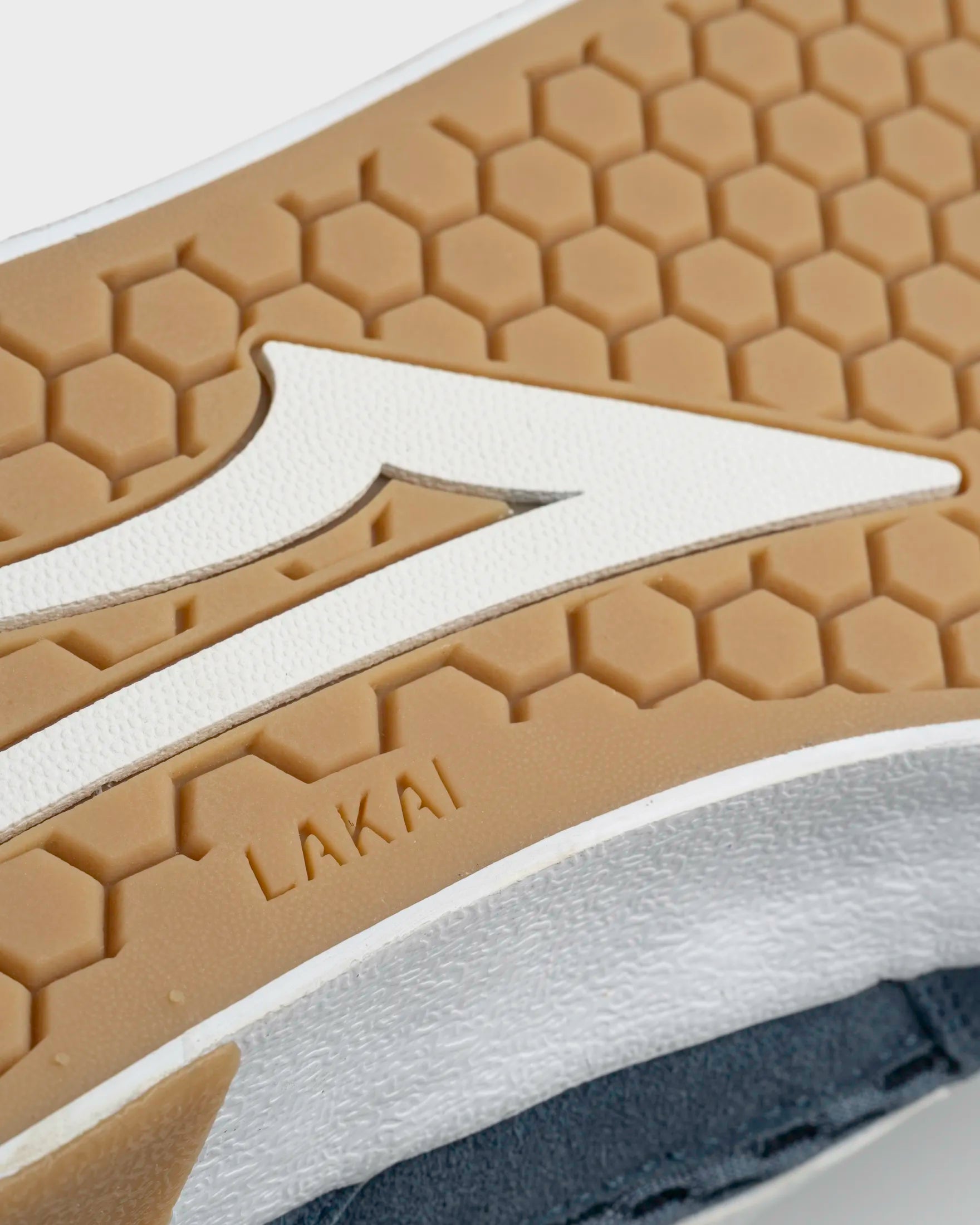 lakai-aran-navy-suede-white-gum image 5
