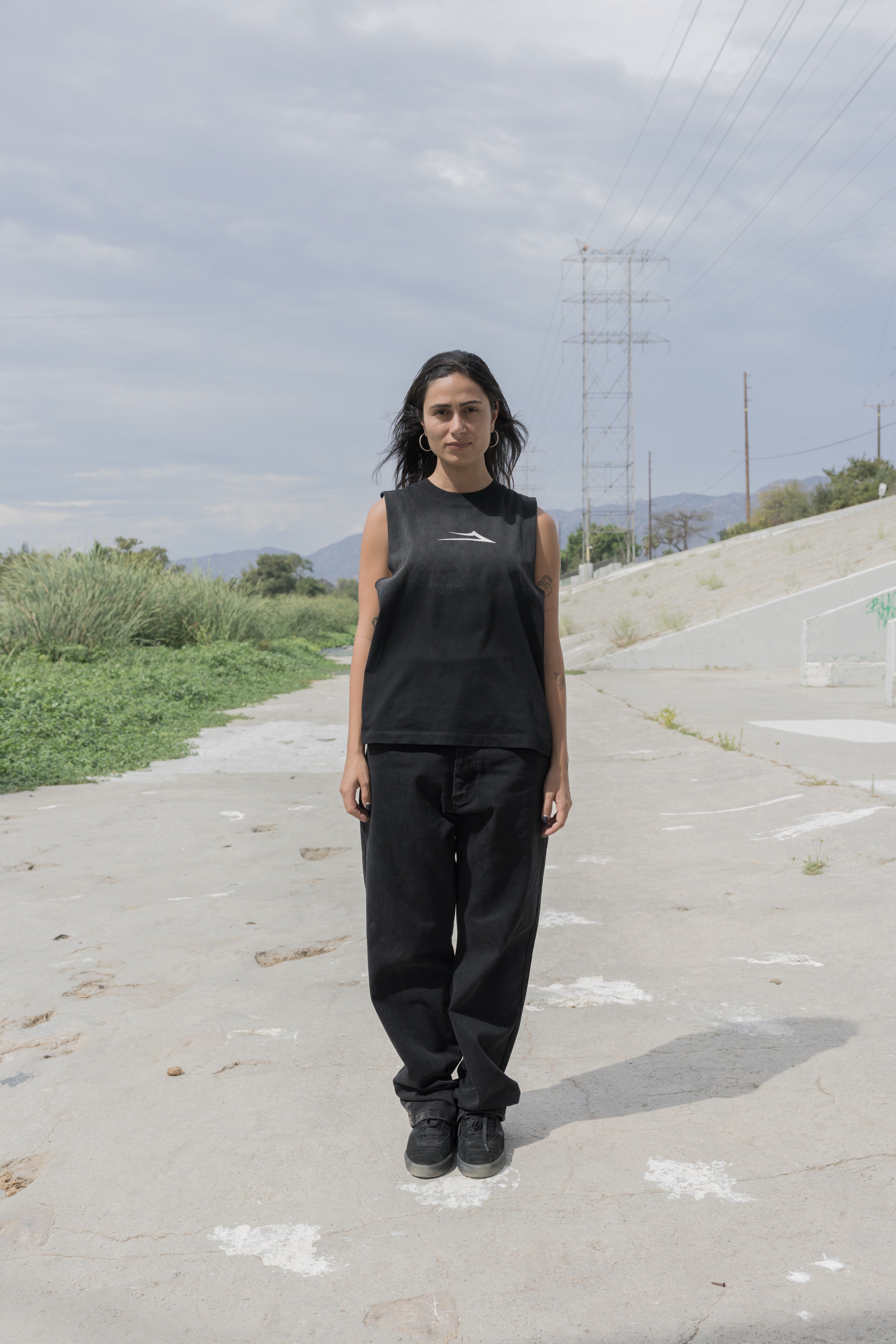 lakai-flare-cutoff-tank-shirt-tank-top-black image 2