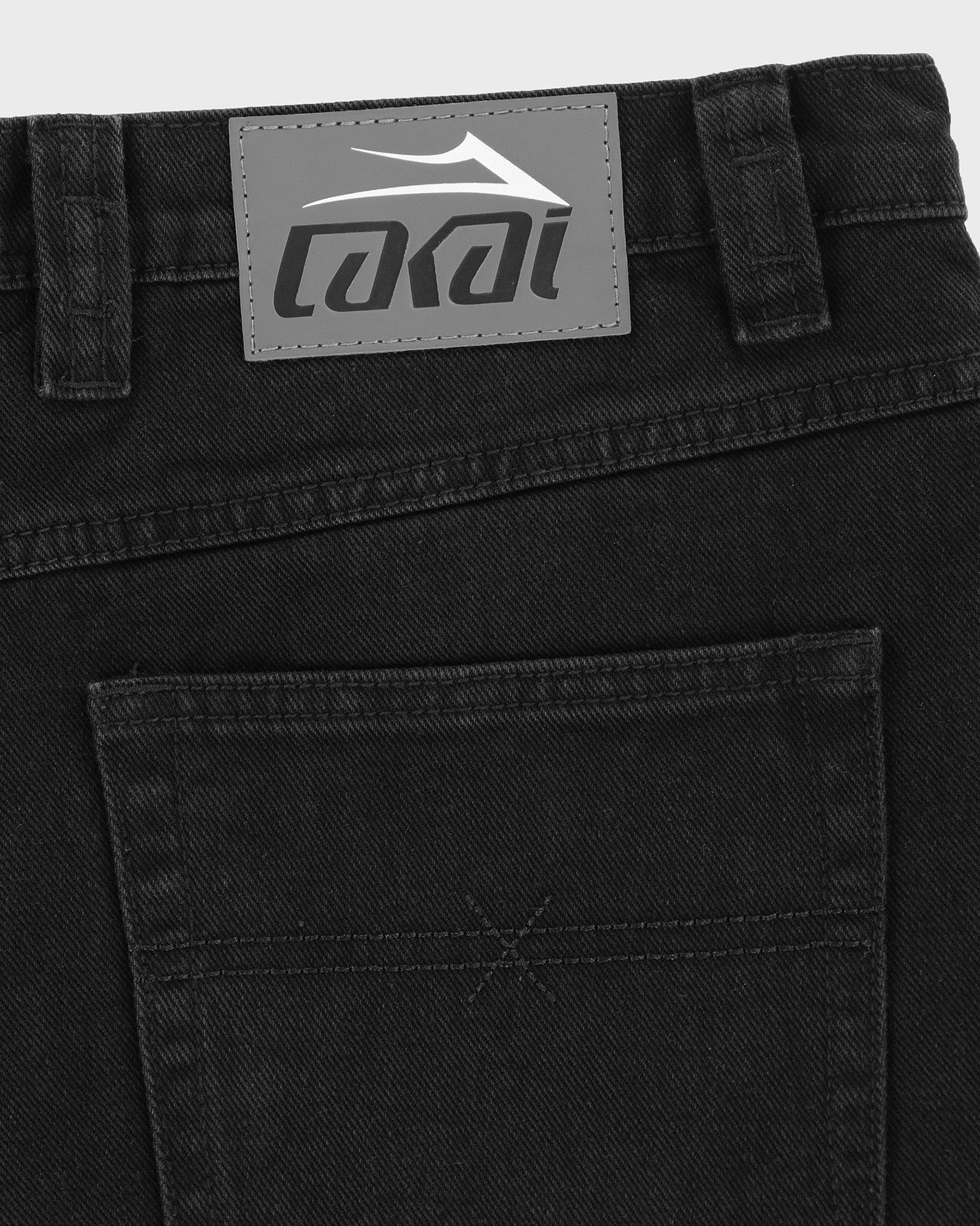 lakai-cargo-jumbo-jort-black image 7